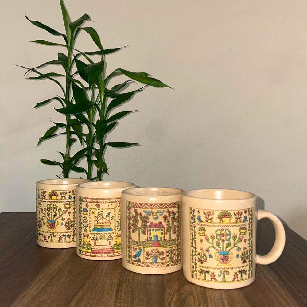 Fiori Brazil vintage 4 piece 8 oz mug set! 💕
